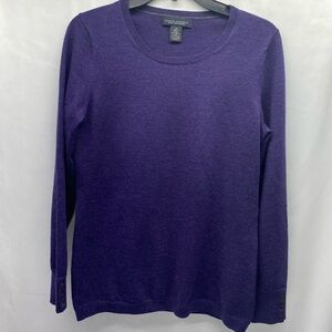 Banana Republic Women’s Wool Blend Purple Crew Neck Sweater Med. Button Sleeves